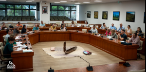 Hémicycle de l'assemblée de la province Sud pour la première commission d'agrément de la filière des médicaments non utilisés