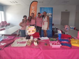 La Ligue contre le cancer à l'Atir, à Dumbéa sur Mer, pour Octobre rose.