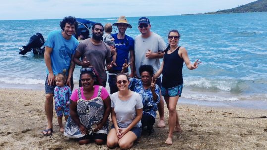 L'unité de dialyse de Koumac, Atir, fête la fin d'année 2024 à la plage en novembre.