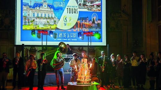 Cérémonie du 10ème congrès à Tour